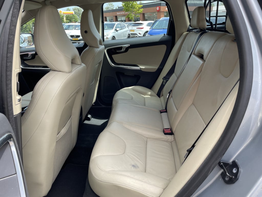 Volvo XC60 2.0 t5 summum plus line automaat | leer | pano | xenon | 18'' lm