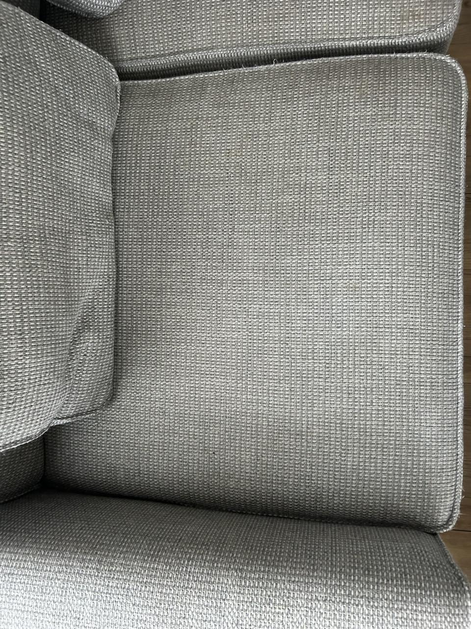 Bankstel 2 & 2,5 zit + poef evt. met bijpassende Stoelen