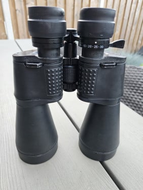 Heel grote krachtige rubberen hendel verrekijker 10-30 x 60 zoom....