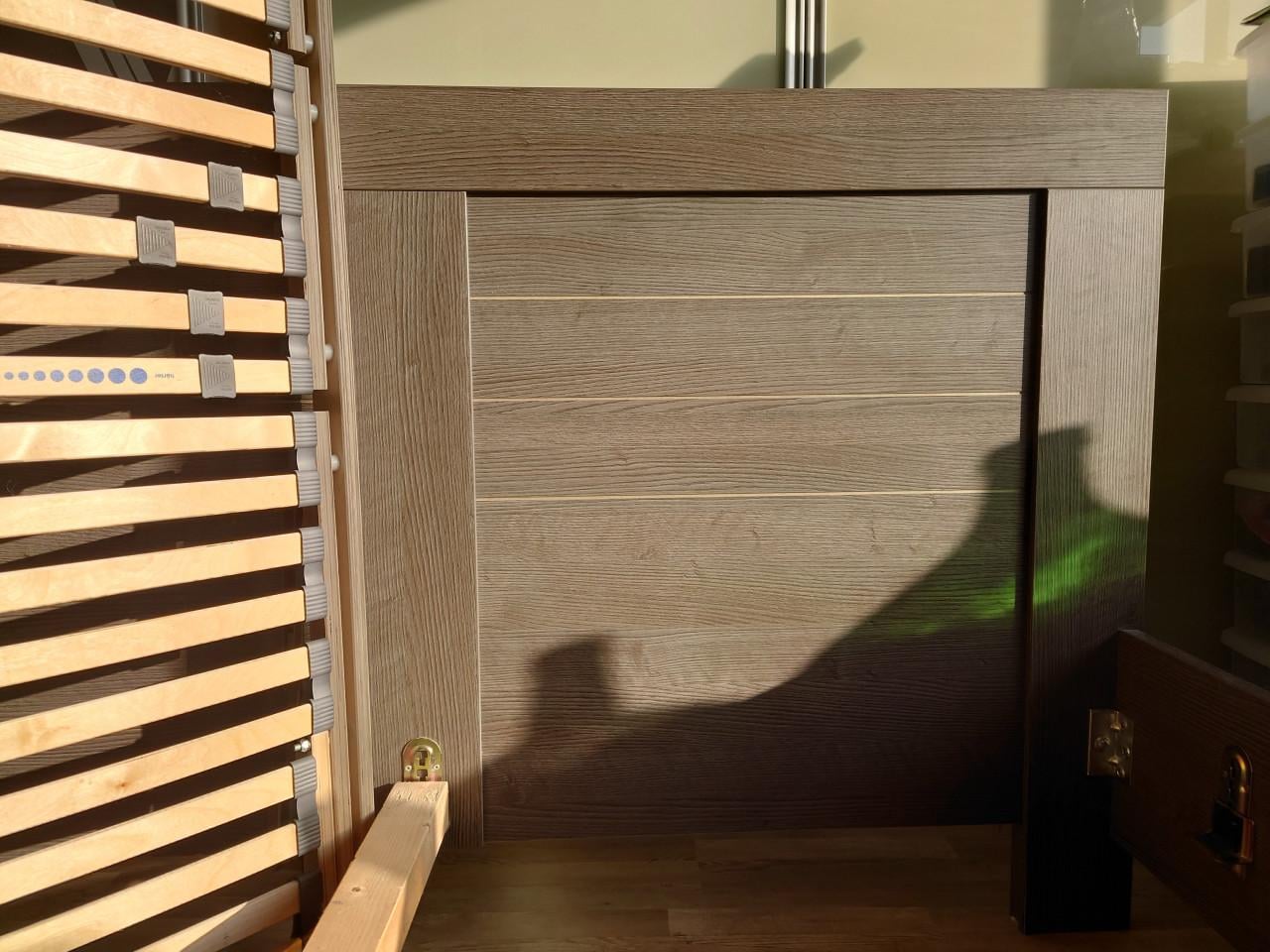 Bed Ombouw 180 x 200 zonder lattenbodems.