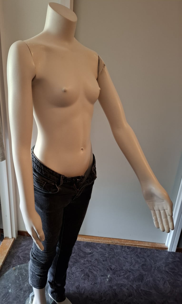 Etalagepop paspop meisje 130cm hoog