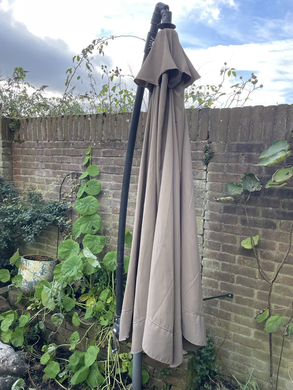 Parasol , zweefparasol hangparasol