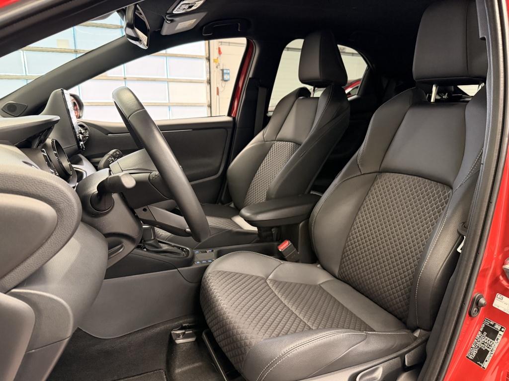 Toyota Yaris 1.5 hybride bi-tone executive| hud| stoel.verw| camera| bsm