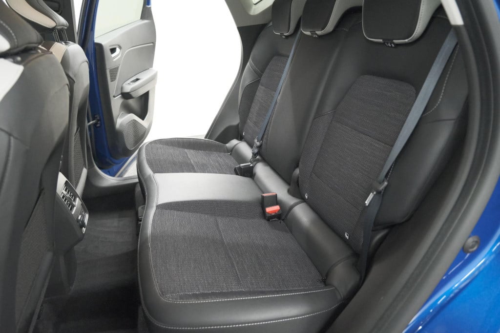 Renault Captur mild hybrid 140 edc techno | camera | 9.3 inch scherm | appl