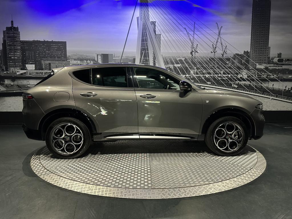 Alfa Romeo Tonale 1.3 ibrida plug-in q4