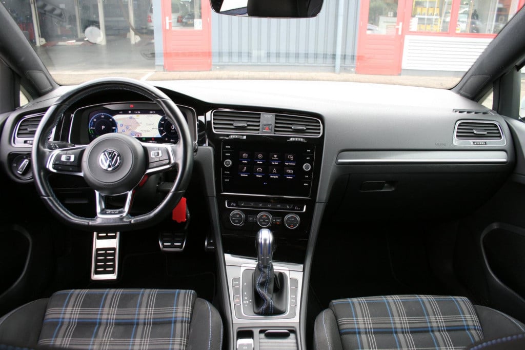 Volkswagen Golf 1.4 tsi phev gte