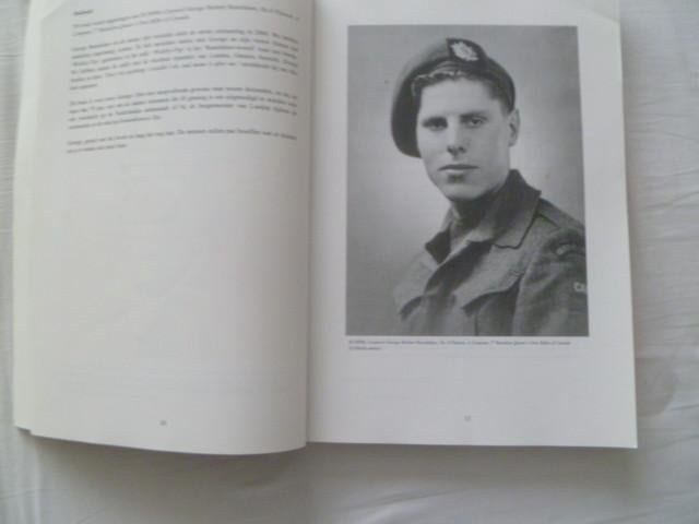 POLDER FIGHTING. Bevrijding van Oostburg.  1944.