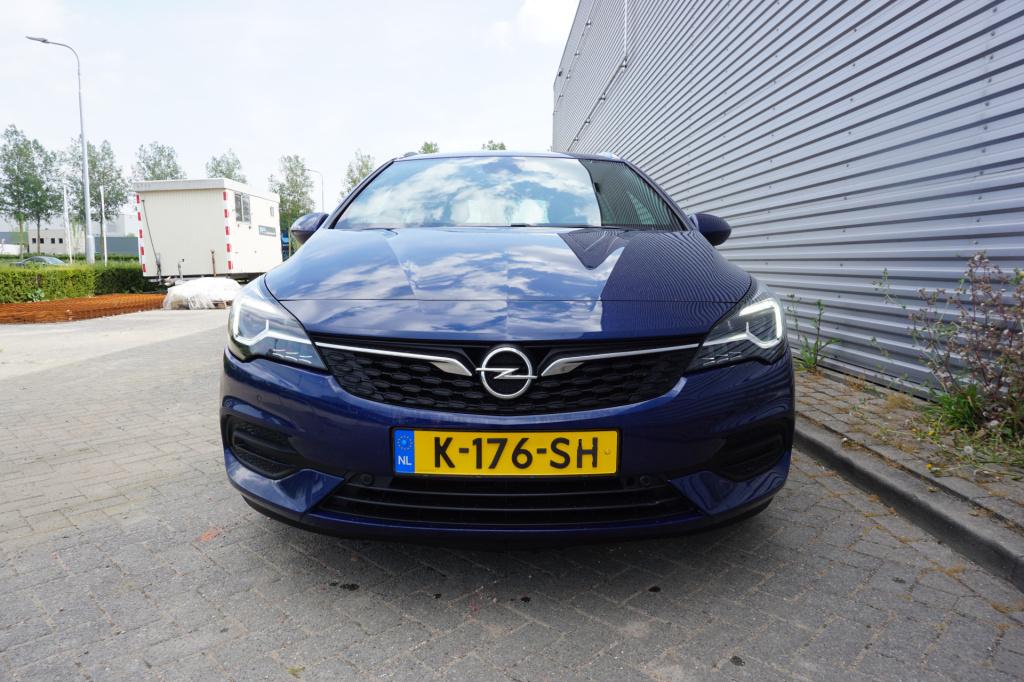 Opel Astra sports tourer 1.2 elegance airco / navi / cruise / camera / park