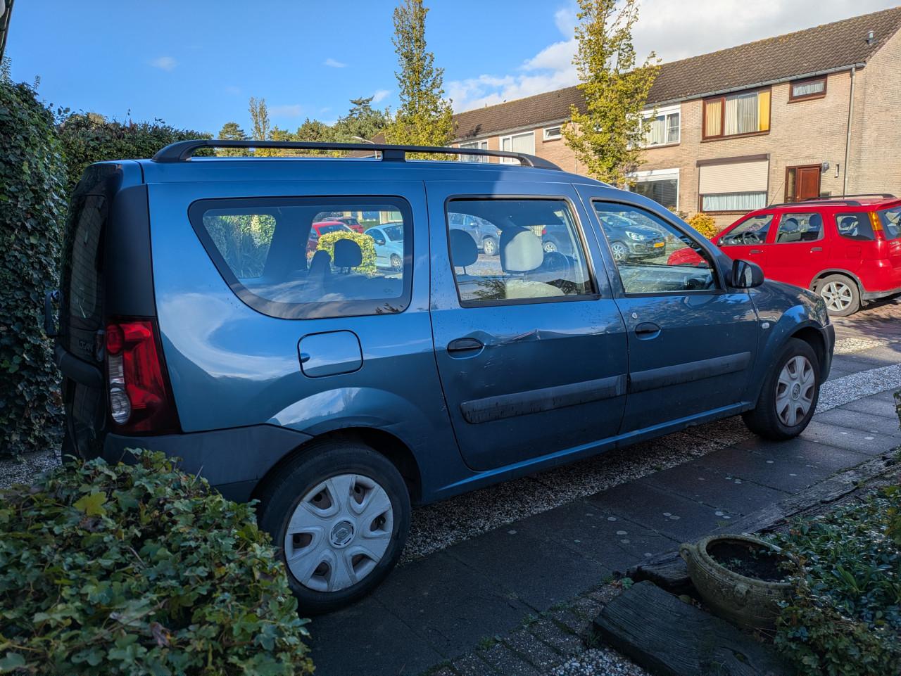 Dacia Logan MCV 1.6 uit 2008 met APK tot okt 2027