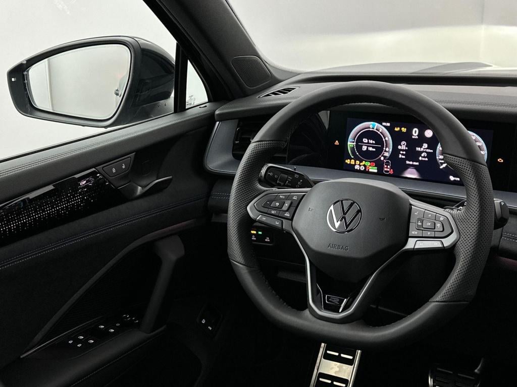 Volkswagen Tayron r-line edition 1.5 ehybrid 150 kw / 204 pk suv 6 v