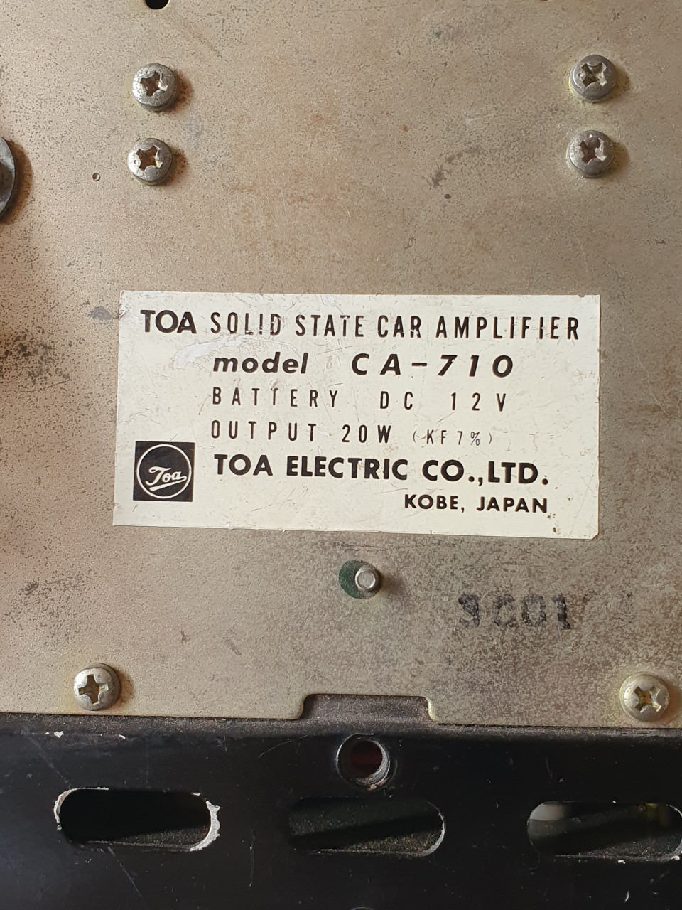 Zeldzame TOA solid state car amplifier CA 710 met microfoon...