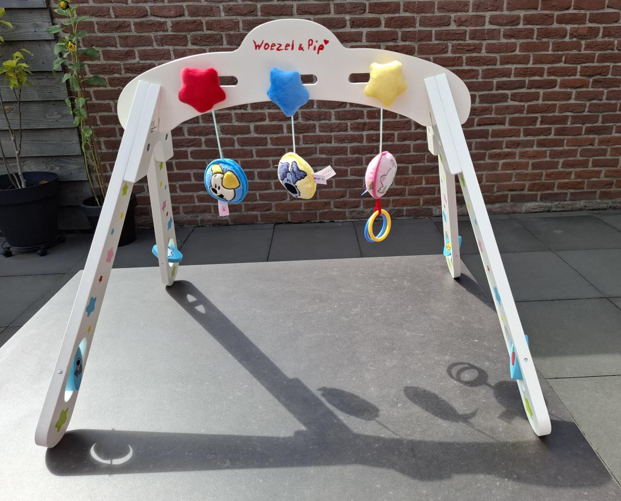 Kidsmill kinderstoel, wipstoel 'Kees', Woezel & Pip muziekmobiel en babygym
