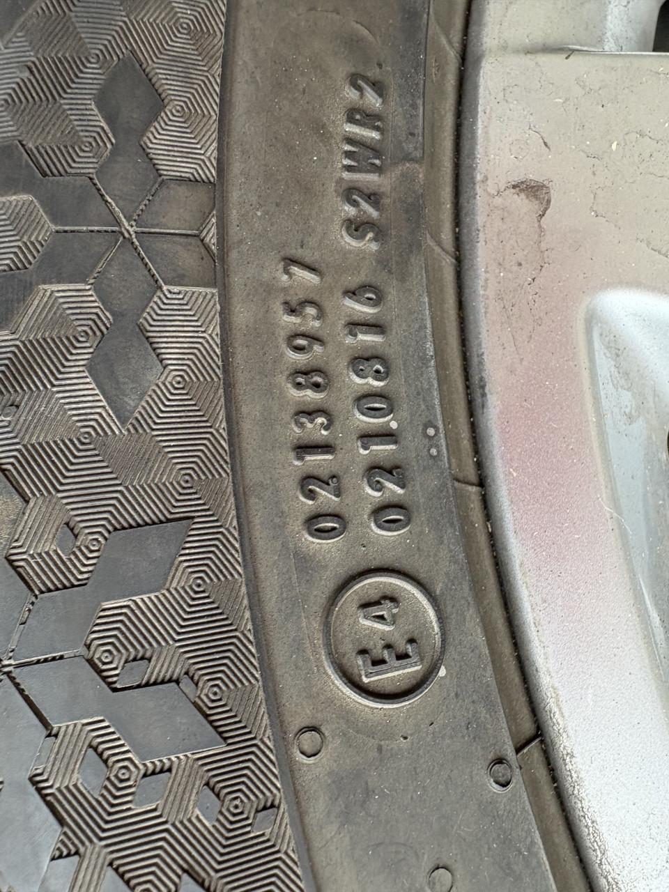 4 winterbanden Continental TS850 P255/VW