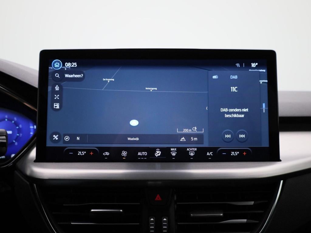 Ford Focus wagon 1.0 ecoboost hybrid titanium x | automaat | lmv | parkeer 