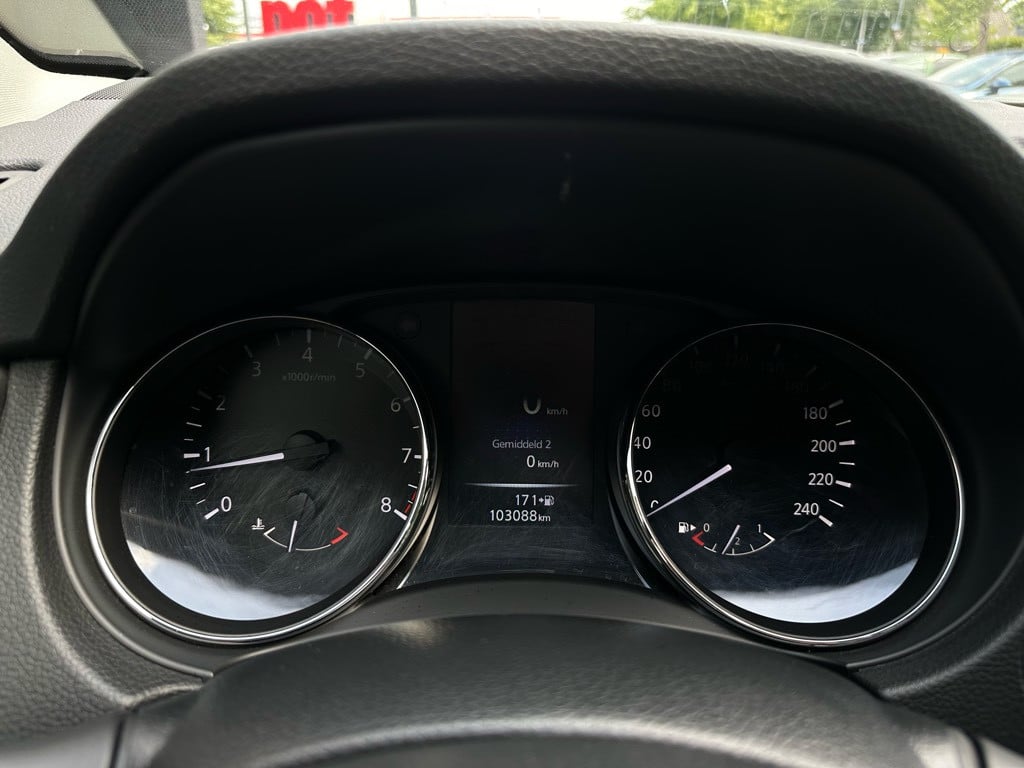 Nissan Qashqai 1.6 turbo tekna // 1500kg trekvermorgen //