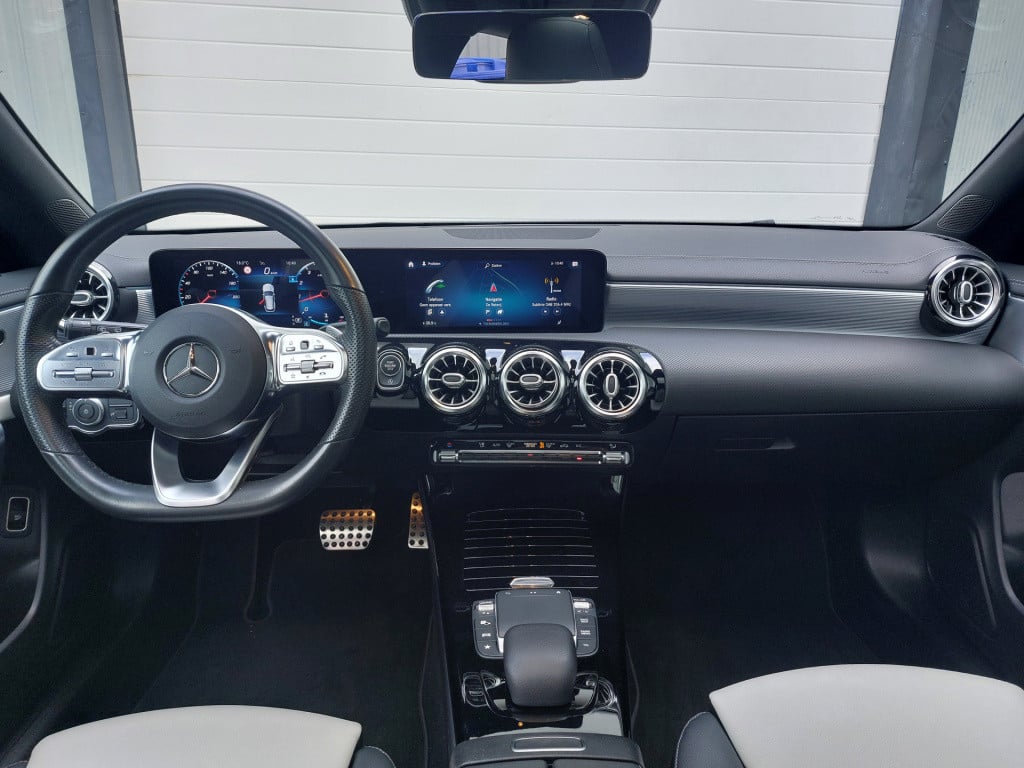 Mercedes-Benz Cla shooting brake 250 premium plus | zeer rijk uitgerust