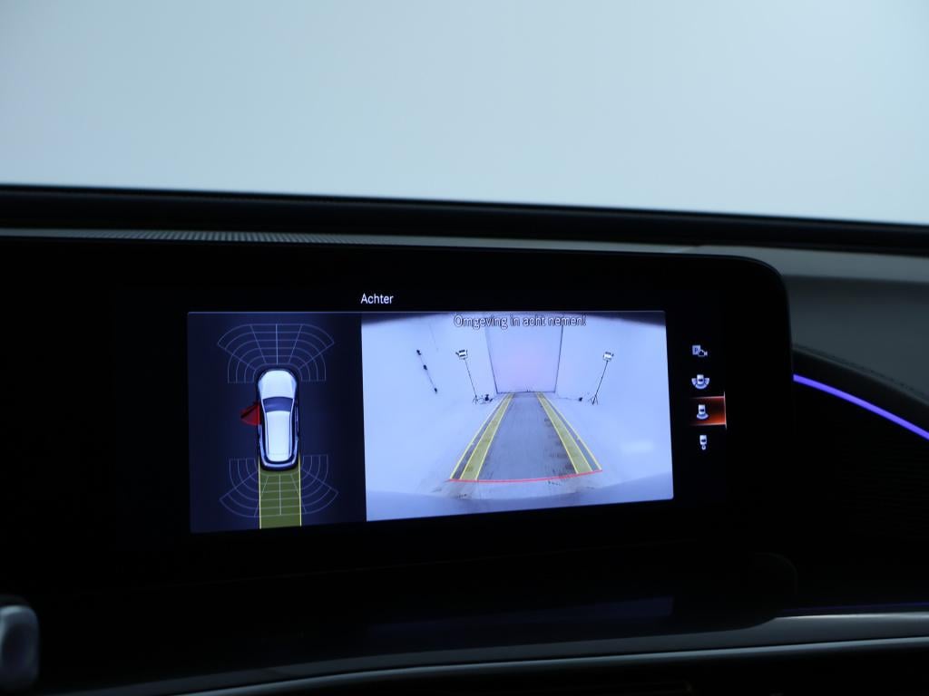 Mercedes-Benz Eqc 400 4matic luxury line 80kw | panoramadak | stoelverwarmi