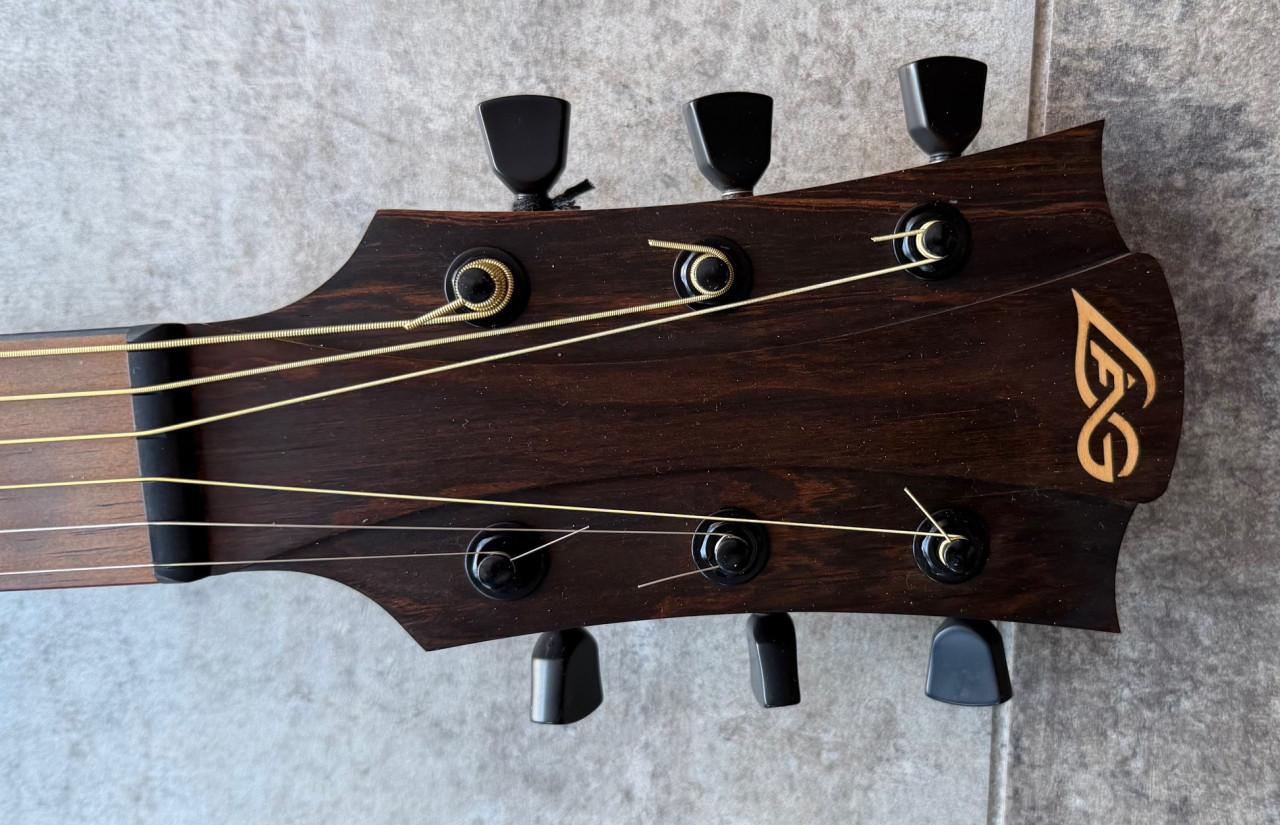 Nieuw is deze fijn spelende gitaar