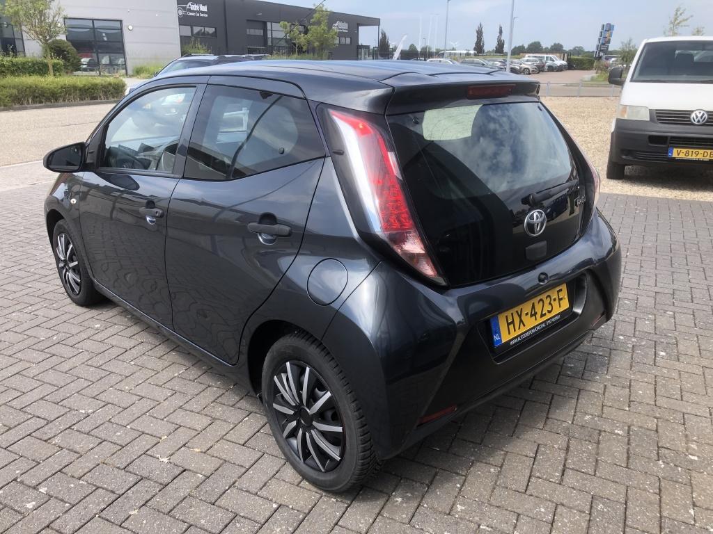 Toyota Aygo 1.0 vvt-i x-now