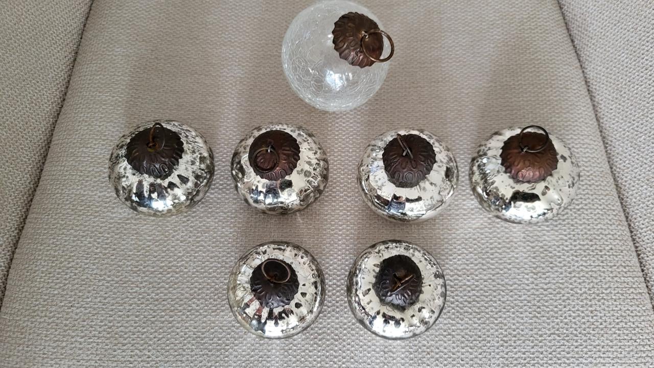 Set v 7 vintage kerstballen kwik glas + craquelé