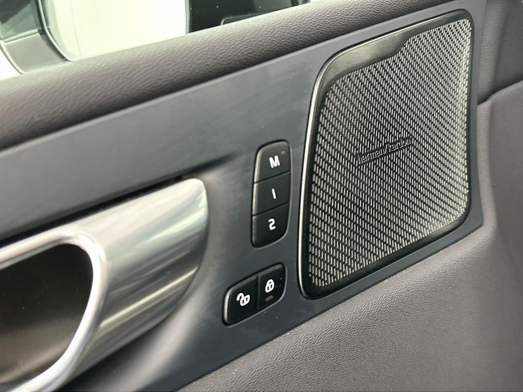 Volvo XC60 t6 398pk recharge black edition| pano| luchtvering| 360 camera