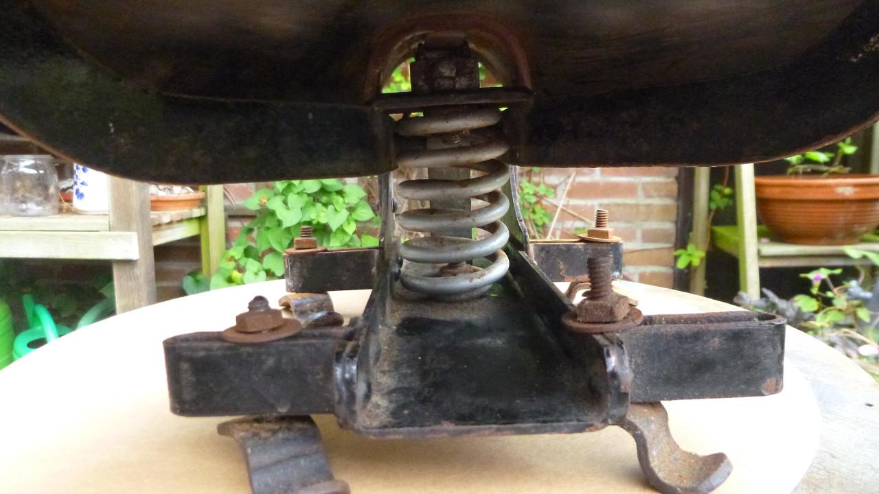 Zweefzadel voor Oldtimer motorrijwiel