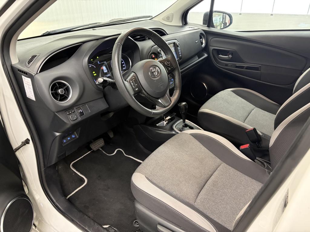 Toyota Yaris 1.5 hybrid y20 edition | cruise control | camera | clima