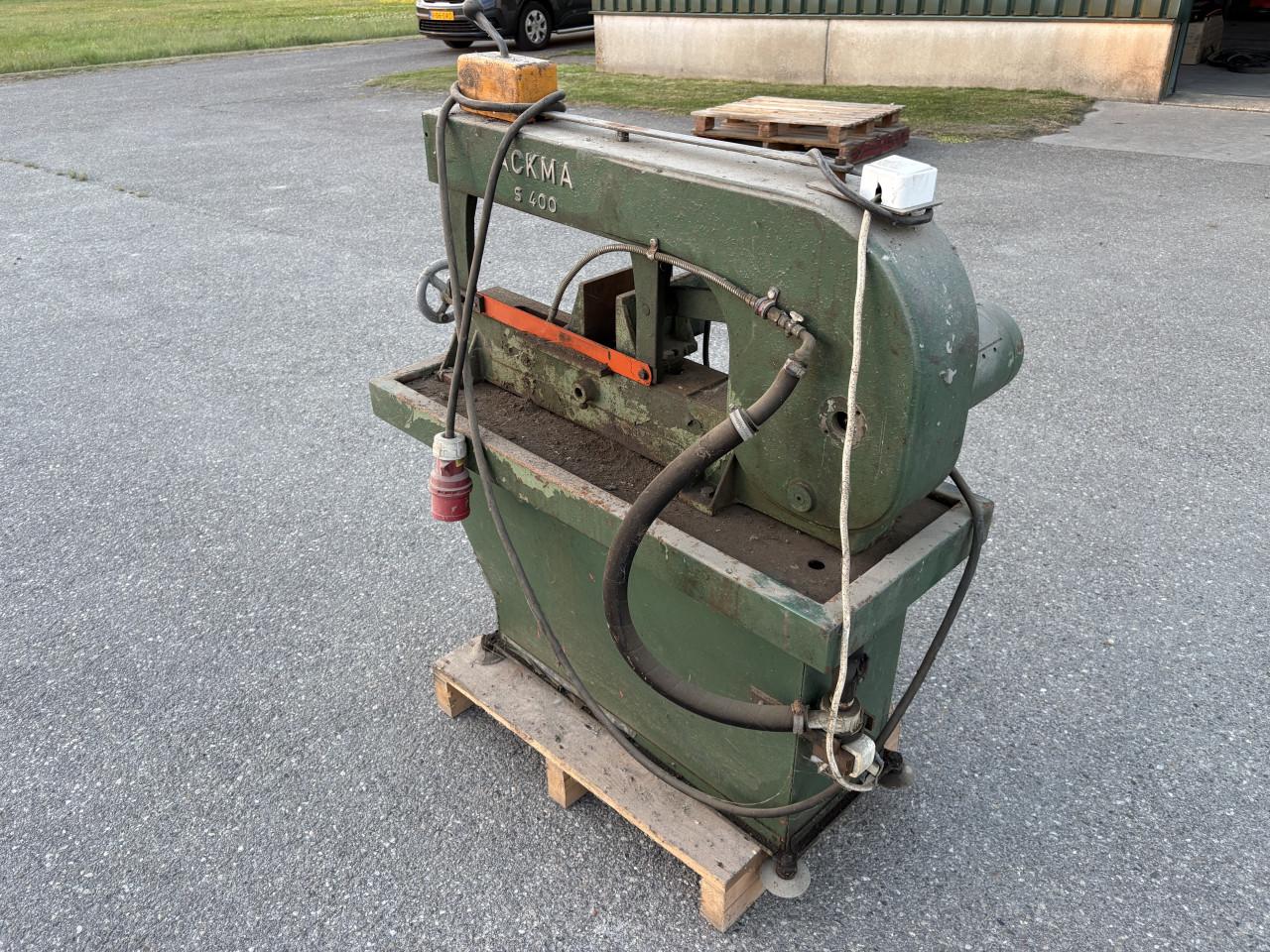 Metaal zaagmachine