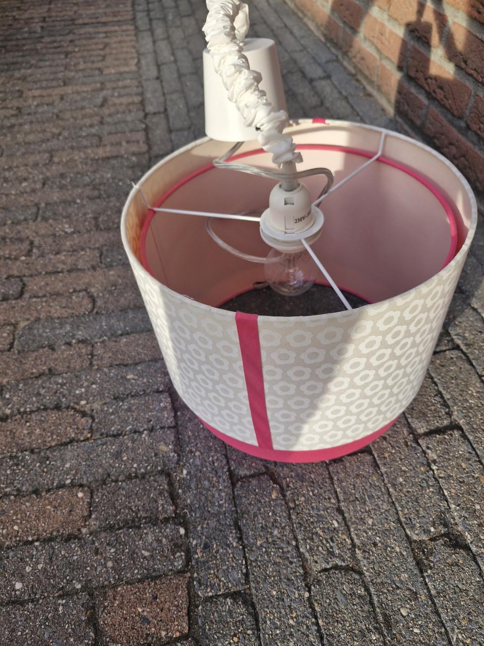 Lamp voor op meidenkamer