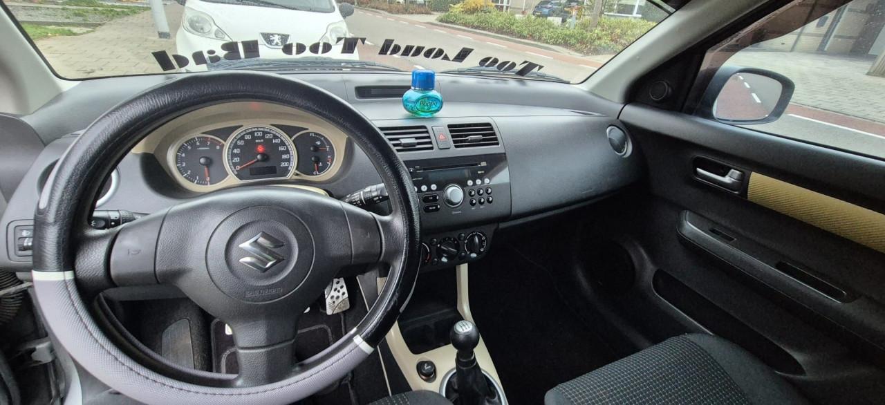 Suzuki swift (zie omschrijving)
