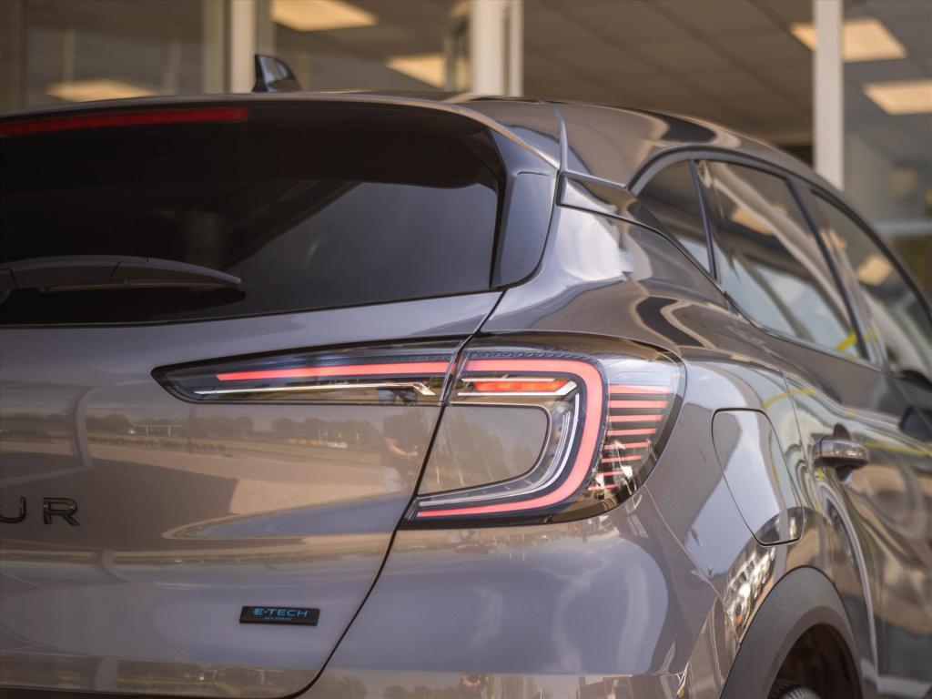 Renault Captur e-tech full hybrid esprit alpine automaat