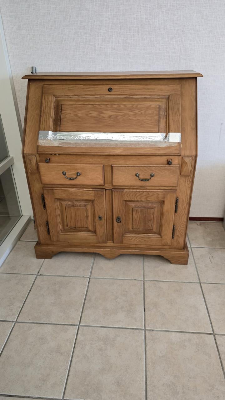 Eiken kast / cabinet / secretaire