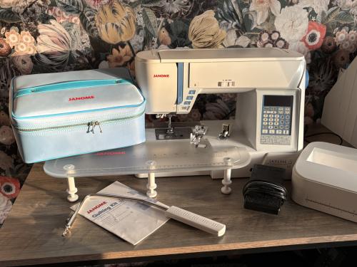 Janome Skyline S5 Naaimachine, complete set (quilten+trolley)