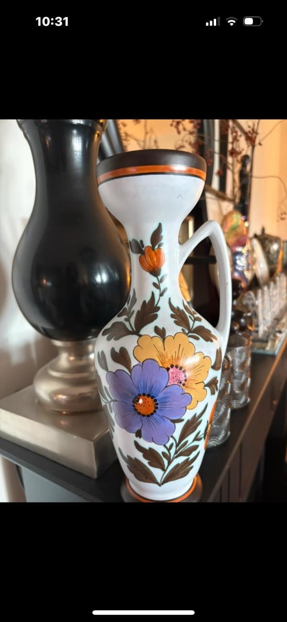 Amfoor/Vaas van Flora  Plateel Gouda Holland