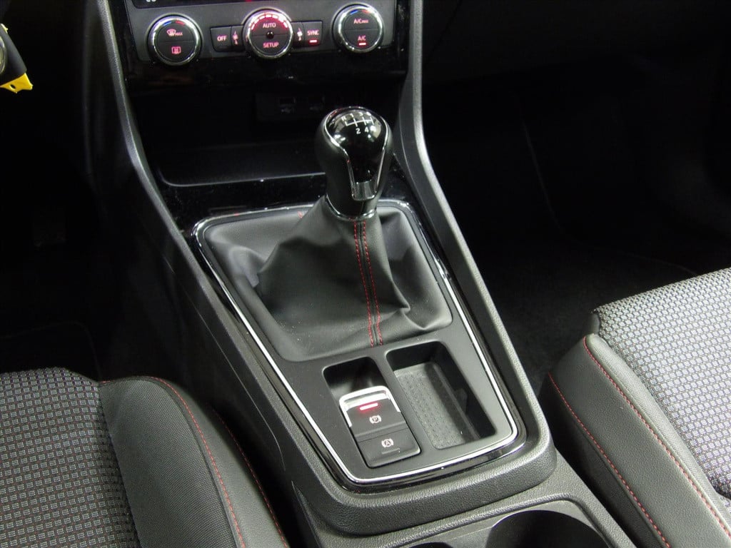 Seat Leon sportstourer 1.5 tsi 130pk fr