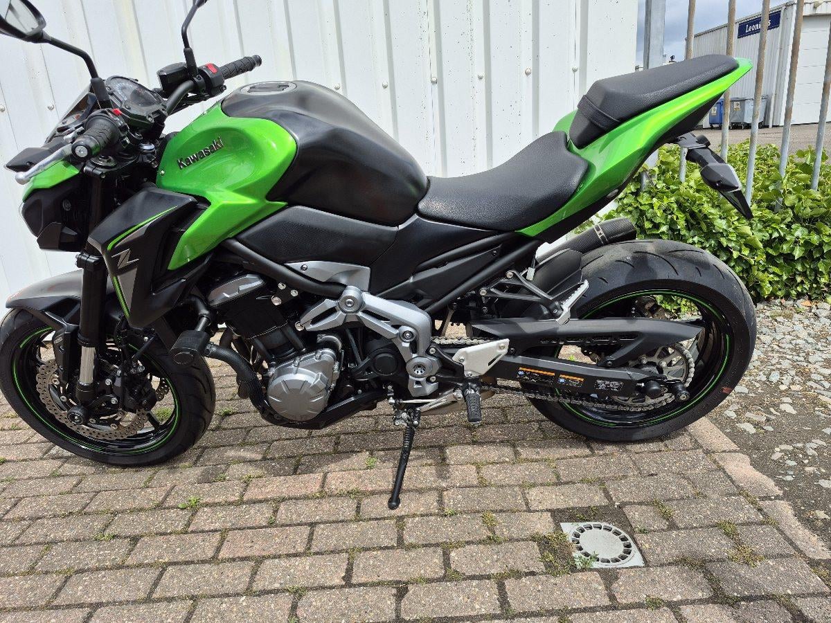 Kawasaki Z900 akrapovic uit 2019 met 3100Km