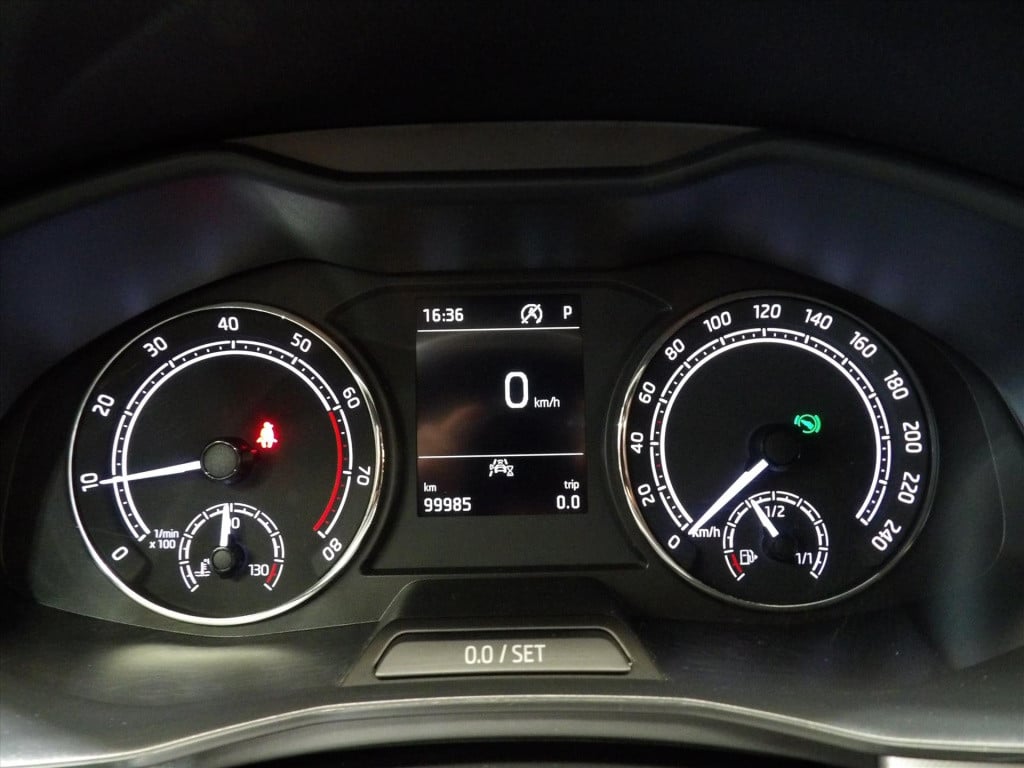 Skoda Kamiq 1.0 tsi greentech 110pk dsg-7 sport business