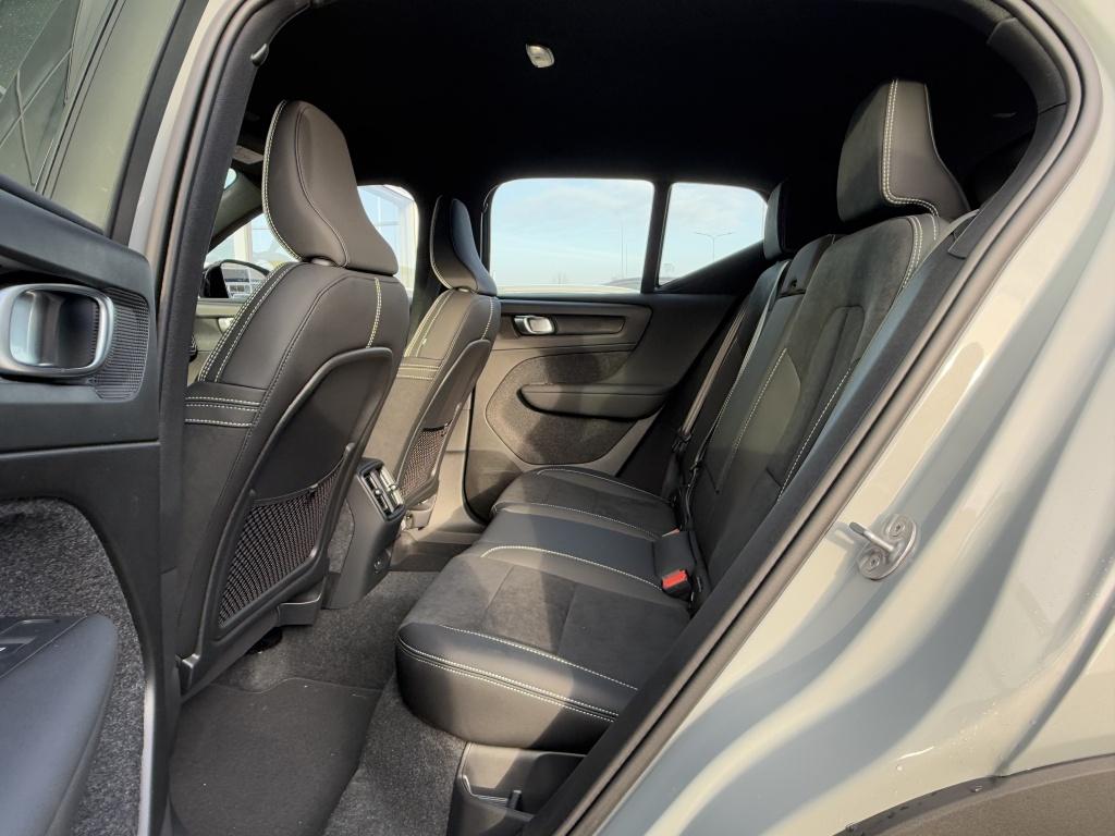 Volvo Ex40 extended range plus dark 252pk/82kwh| camera| adap.cruise