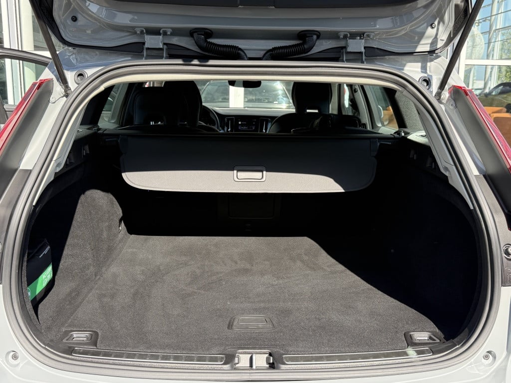 Volvo V60 b3 aut7 163pk essential ed| adap.cruise| camera| stoel.verw