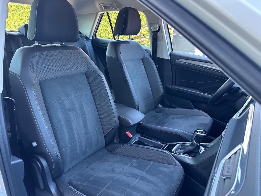 Volkswagen T-roc 1.5 tsi 150pk dsg style carplay | trekhaak | camera | keyl