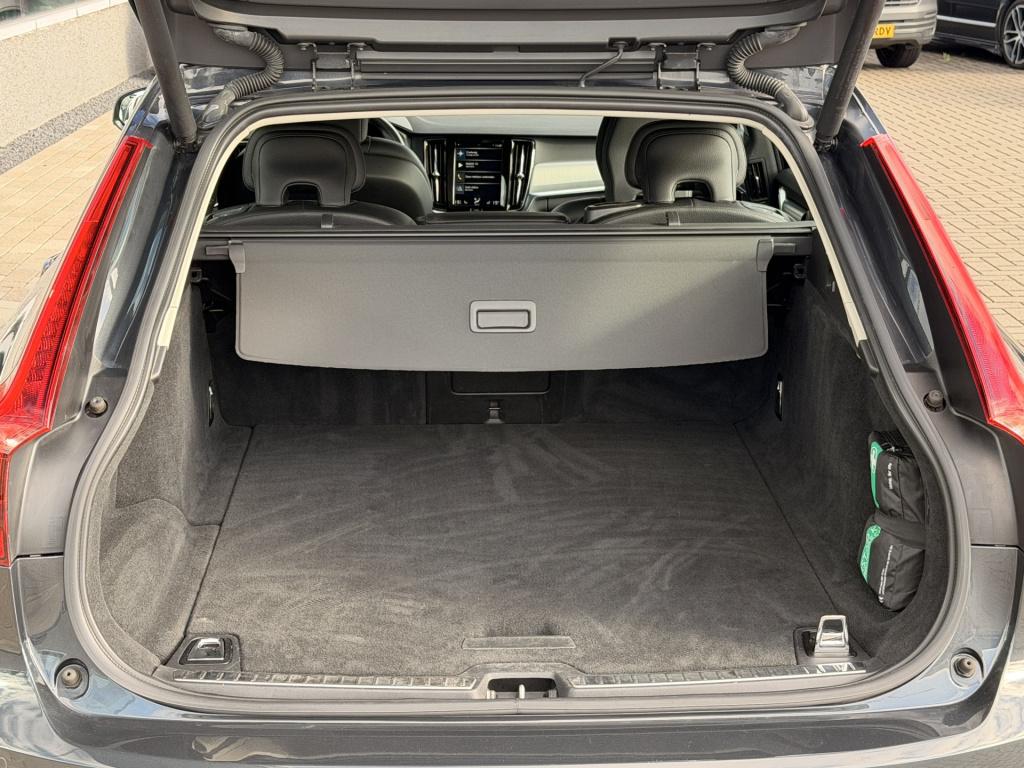 Volvo V90 2.0 t4 momentum | apple carplay | acc | elek. trekhaak | stoel/st
