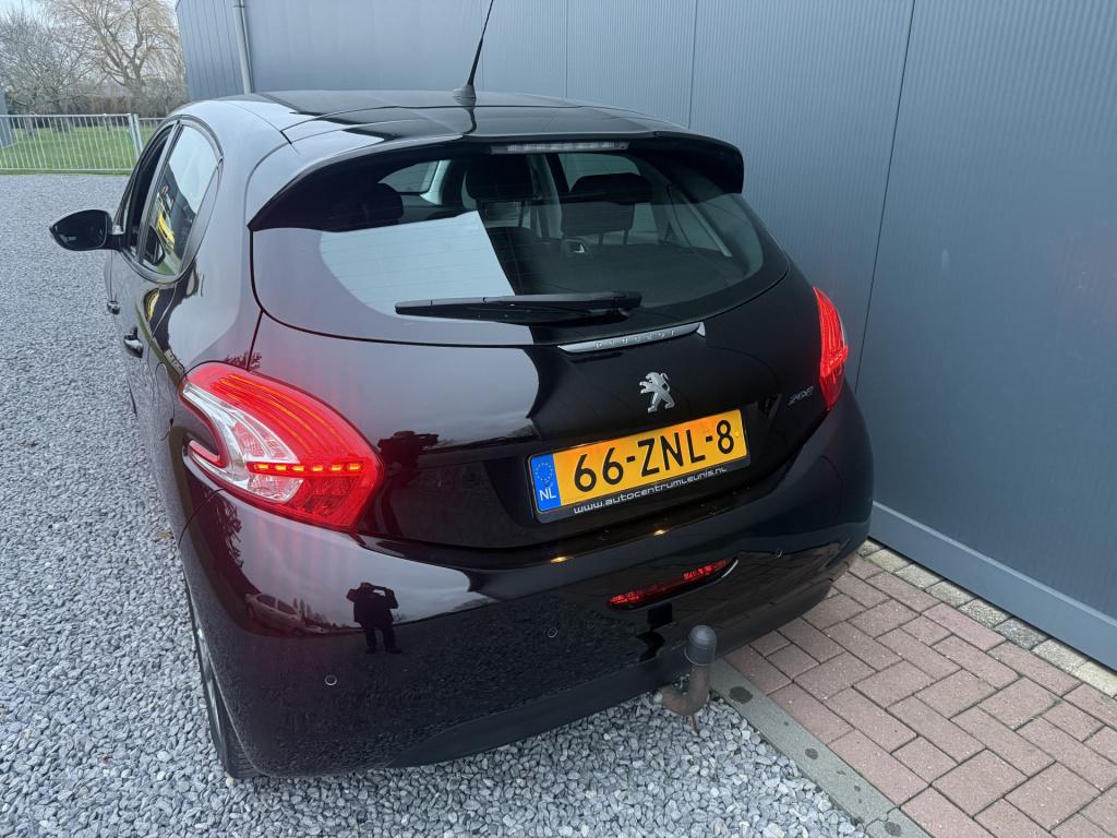 Peugeot 208 1.2 vti envy 5-drs