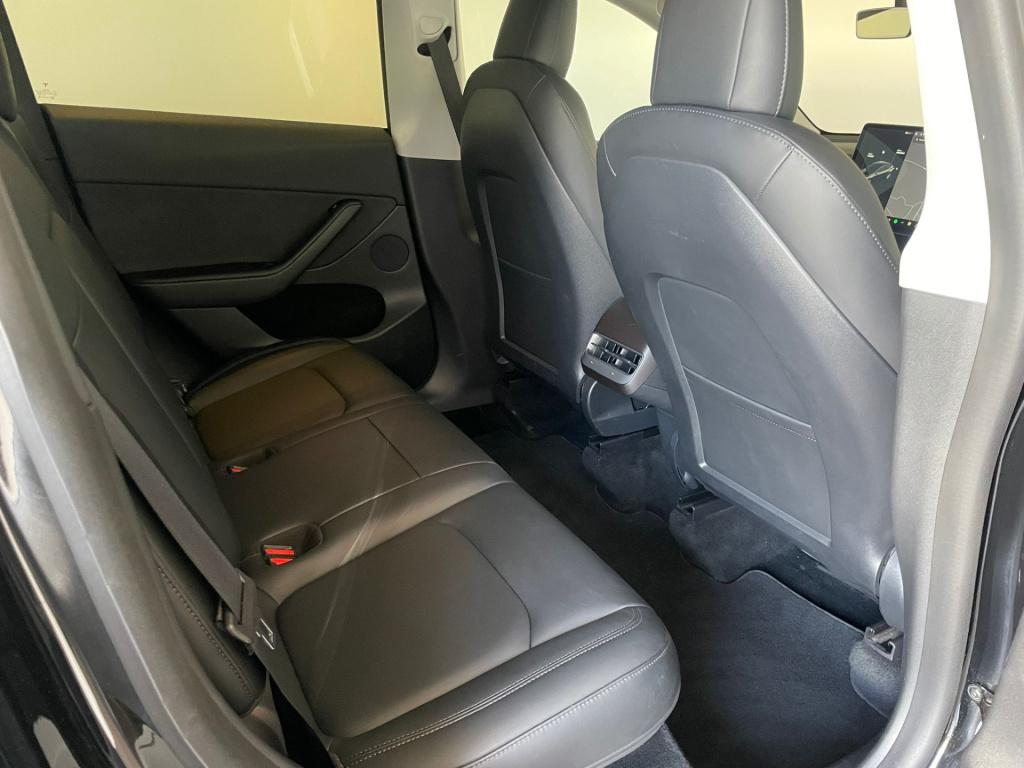 Tesla Model Y long range awd 75 kwh