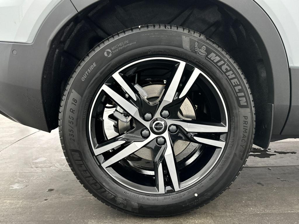 Volvo XC40 b4 gt plus dark visual park assist