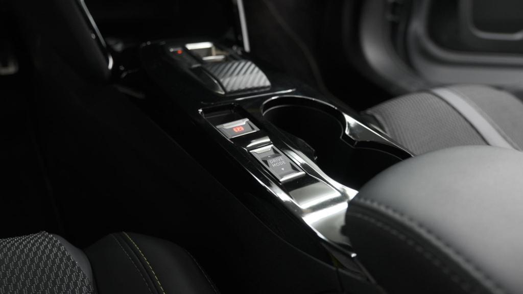 Peugeot 2008 puretech 130 eat8 gt | 360 camera | adaptieve cruise control |