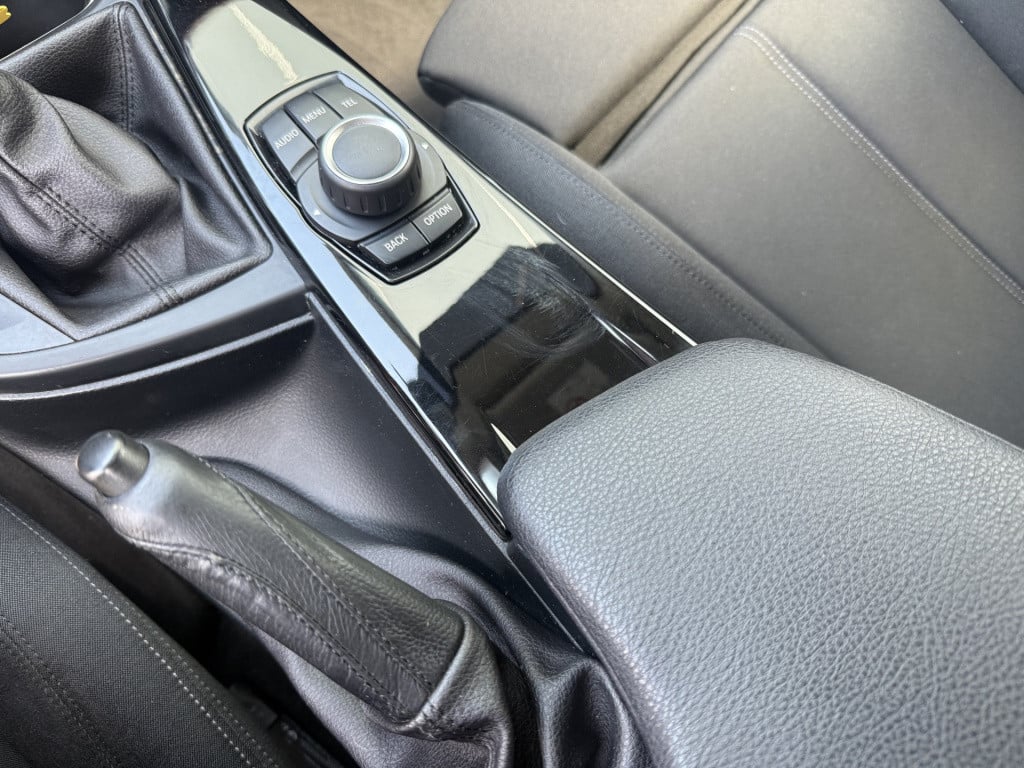 BMW 3-serie 320i 184pk executive sportline sedan