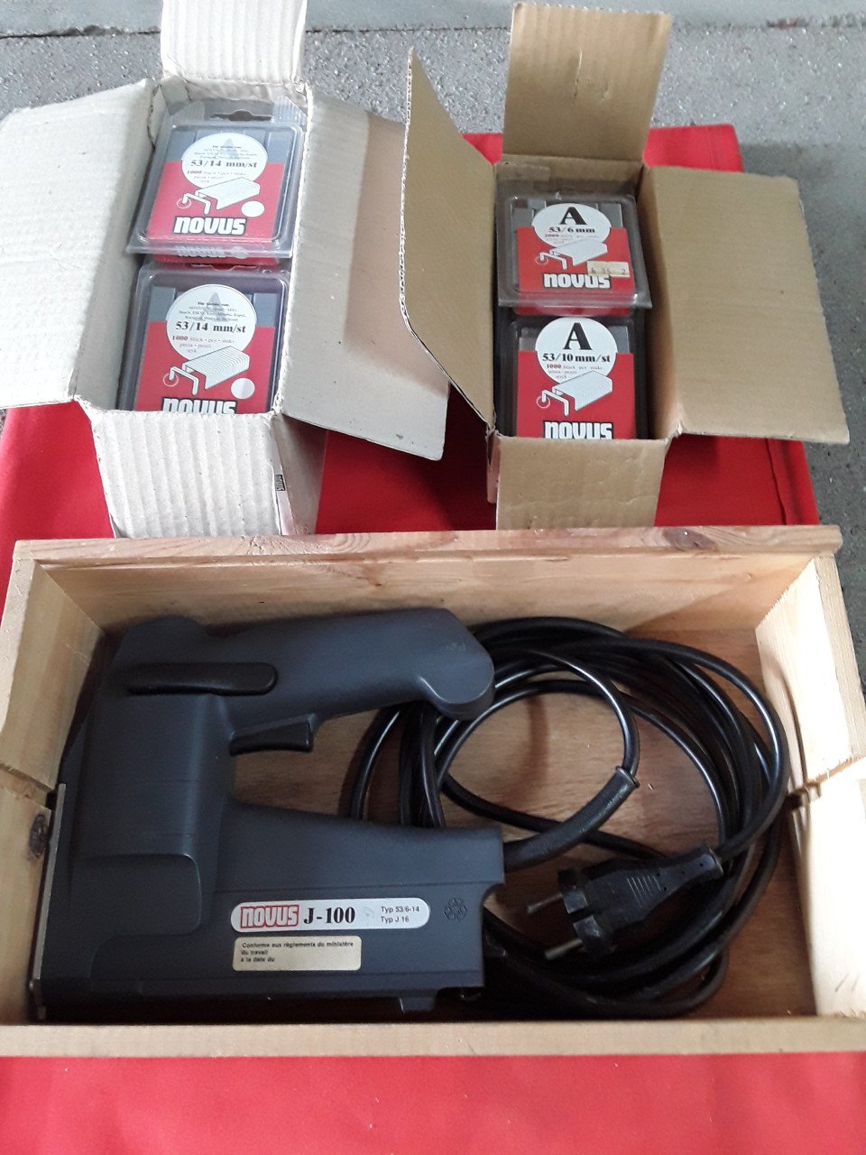 Te koop niet apparaat met nieten elektrisch