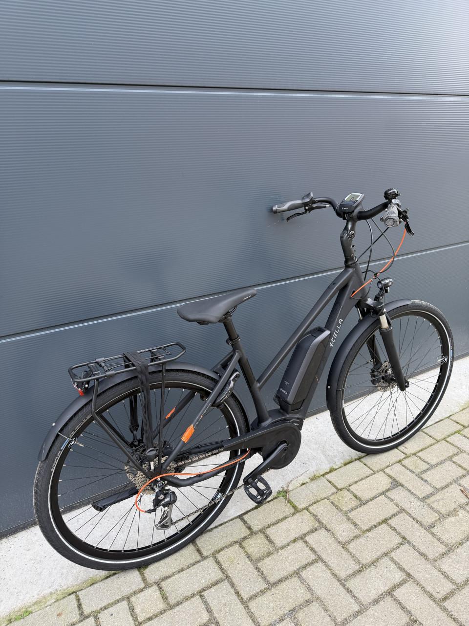 Stella Trekking middenmotor elektrische fiets 400WH