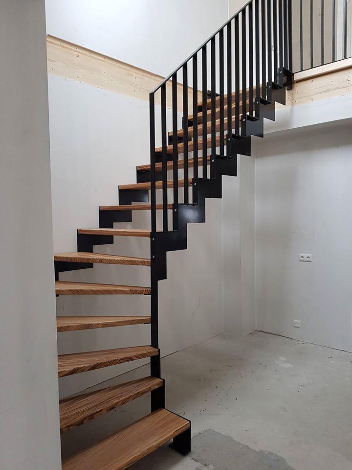 Stalen Kwartslagtrappen op maat – Compact & Stijlvol