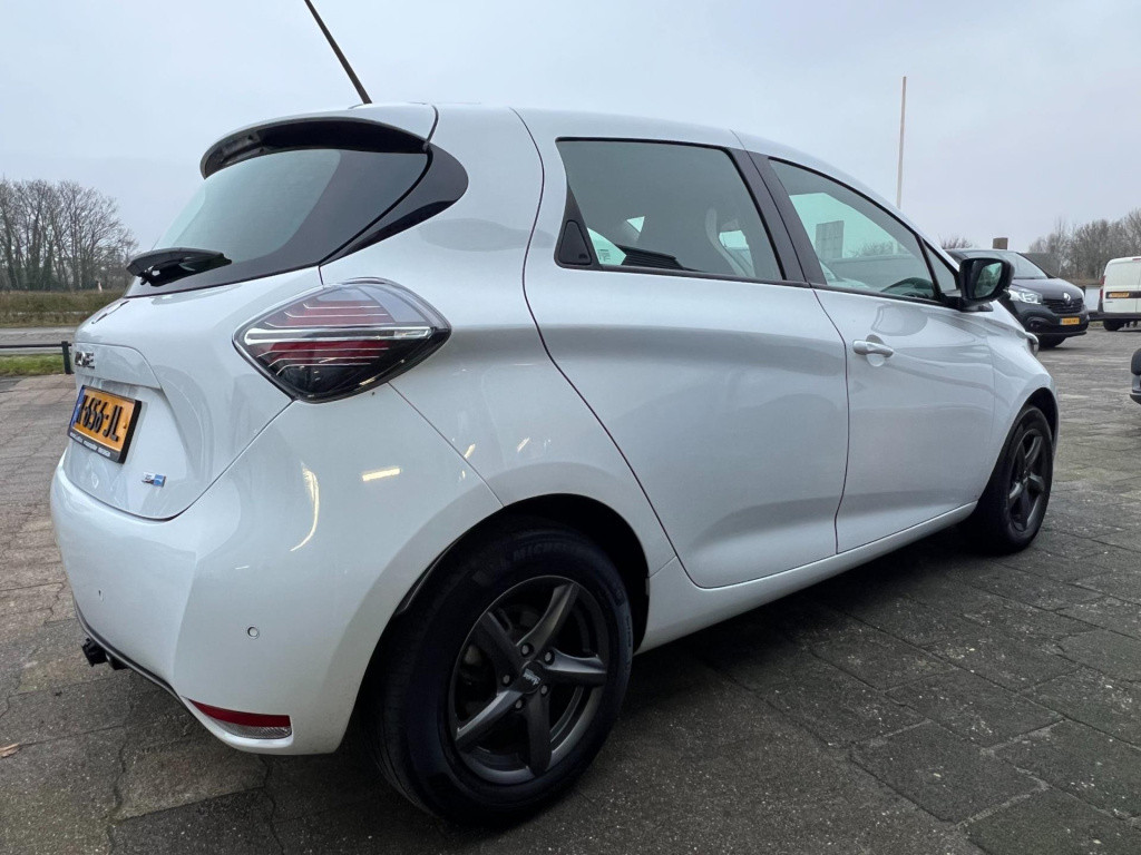 Renault Zoe r110 life carshare 52 kwh, afneembare trekhaak enz..